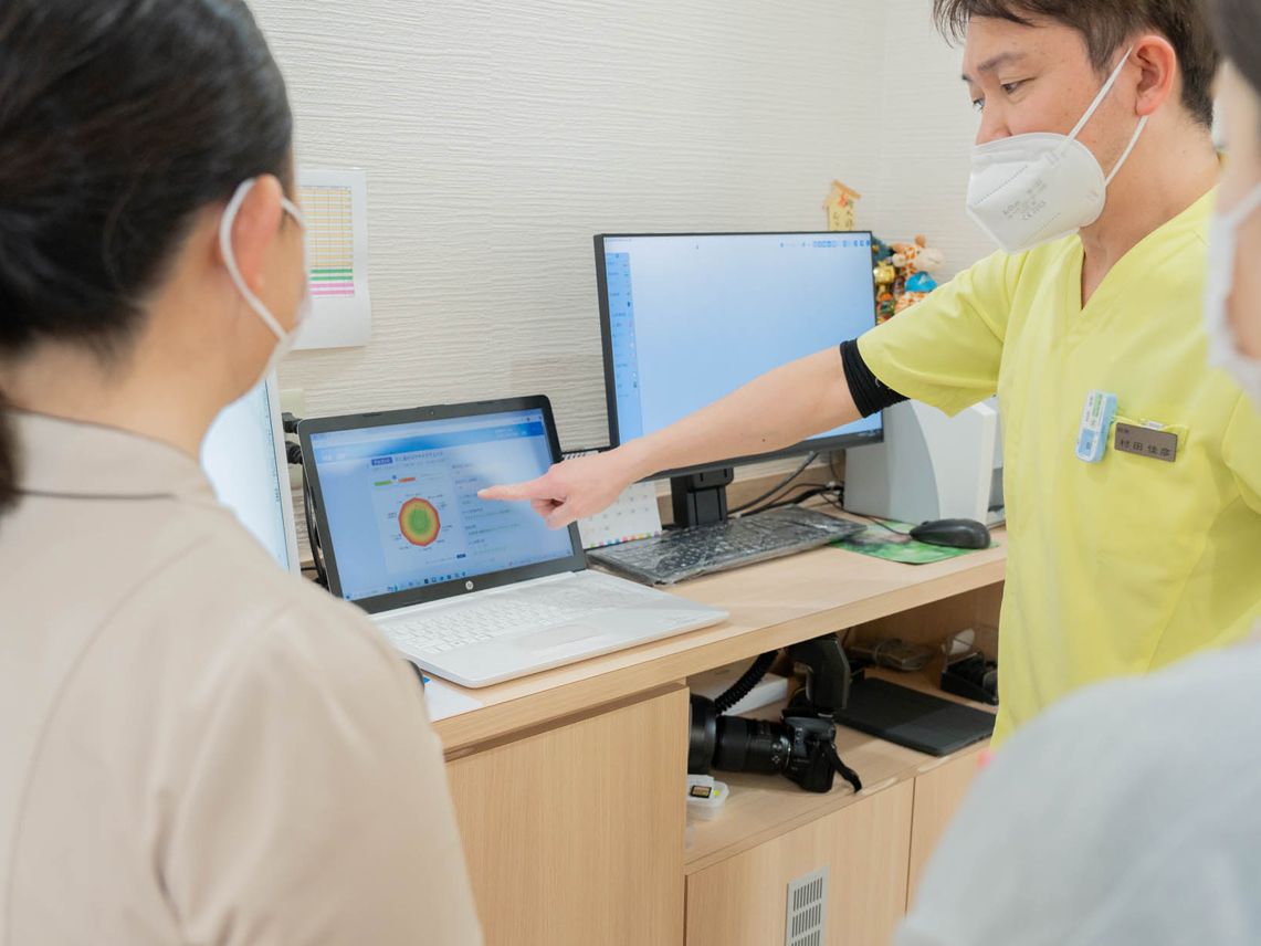 スタッフとデカゴン