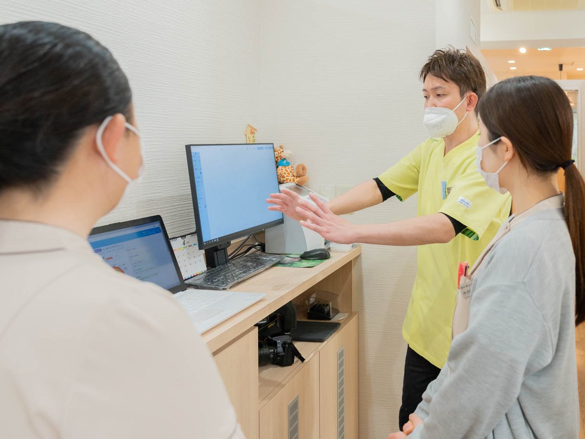 スタッフとデカゴン